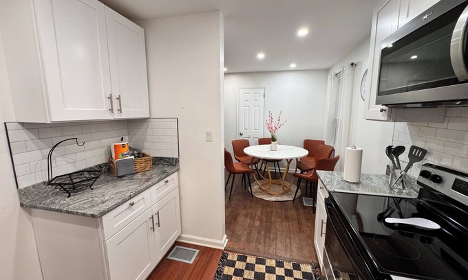 Northeast Pensacola House | 3-bedroom house in wonderful Pensacola with AC, WiFi