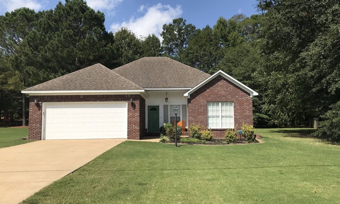 Shelbi Place House | 3 Bedroom House, Perfect for a Family Football/Graduation Rental