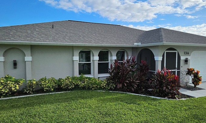 Cape Coral House | 3-bedroom House with Heated Pool in SE Cape Coral