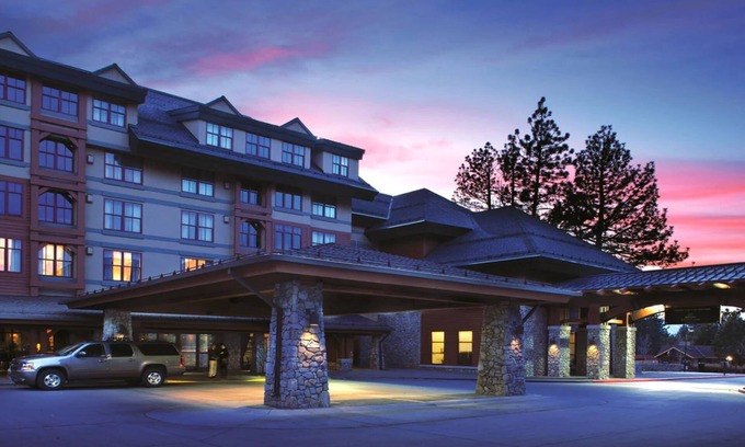 South Lake Tahoe Resort | 3 Bedroom - Marriott's Timber Lodge Tahoe - Full Resort Access