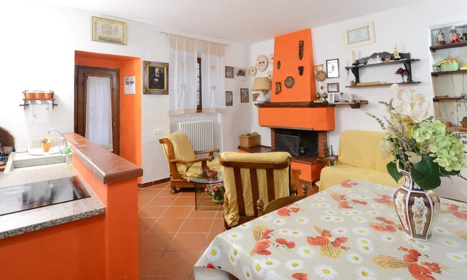 Gallicano House | 3 bedroom nice home in Gallicano