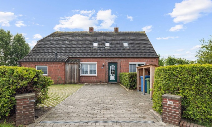 Osteel House | 3 bedroom nice home in Osteel