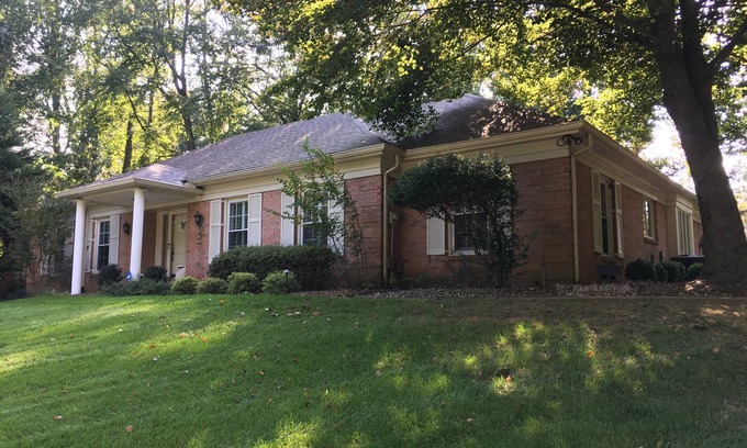 Prospect House | 3 bedroom ranch style home in historic Prospect