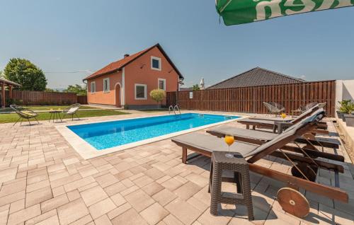 Otocac House | 3 Bedroom Stunning Home In Otocac