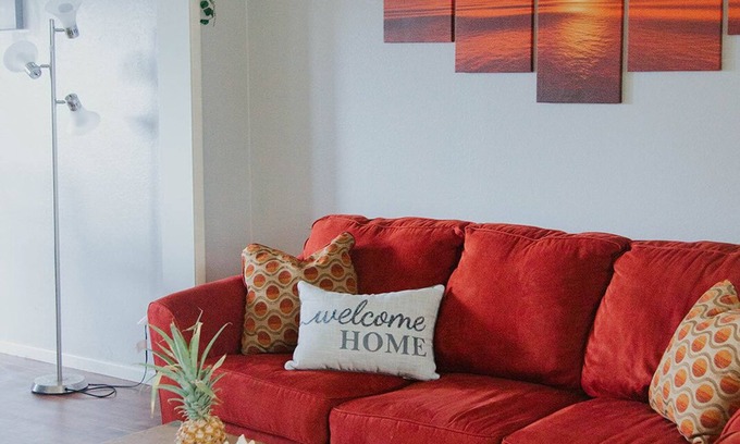 Waimalu House | 3-bedroom townhome in delightful Aiea with AC, WiFi