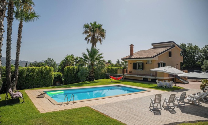 Piedimonte Etneo Villa | 3 Bedroom Villa in piedimonte etneo