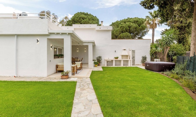 Geremeas Villa | 3 Bedroom Villa in Maracalagonis