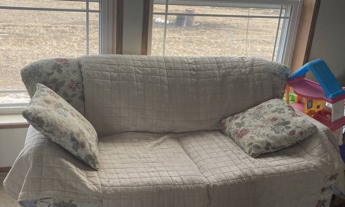 Moorcroft Bed & Breakfast | 3 Bedrooms in Family Home - Near Devils Tower and Keyhole Lake