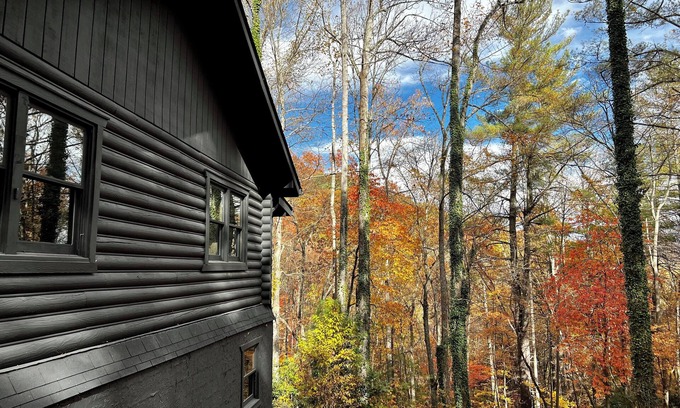 Fletcher Cabin | 3 BR 2 BA Cabin on 8 acres of privacy only 10 miles from Asheville