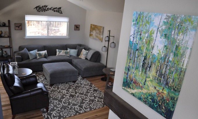 Gunbarrel House | 3 BR House for Families & Professionals - Walk to Trails, Breweries, Restaurants