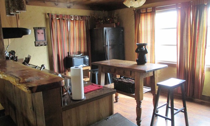 Cassville Cabin | 3 BR Luxury Fishing Cabin-Fenced Yard-Pet Friendly-Outdoor Patio-Campfire ring