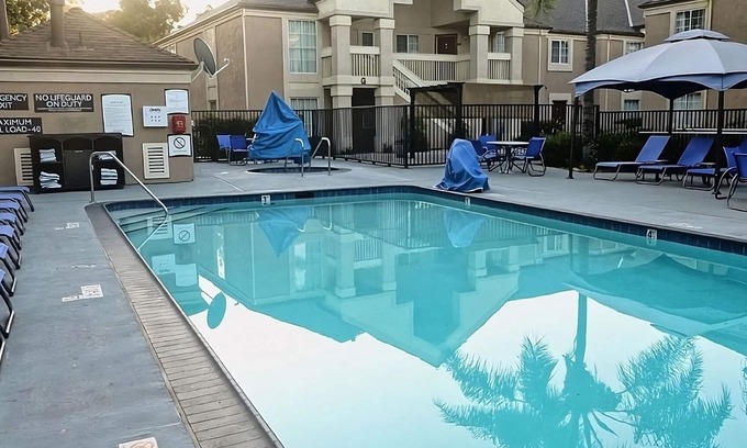 Highlands - Perkins Hotel | 3 Convenient Units w/Full Kitchen! 14-minute walk to Louisiana State University