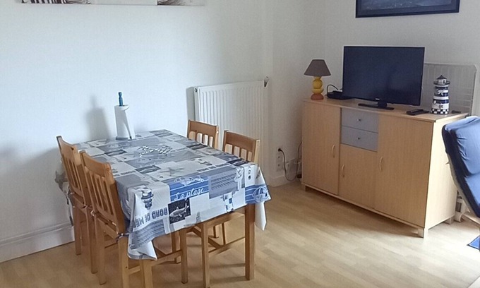 Roscoff Condo | 3* furnished studio, near fishing port and marina, parking, wifi, bike room