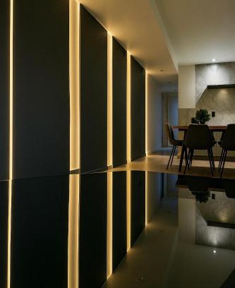 East Allegheny Apartment | 3 KING beds Free Parking Modern Luxe Escape
