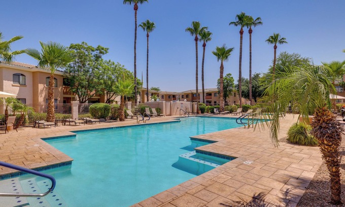 Maryvale Condo | 3 Mi to State Farm Stadium: Condo w/Balcony!