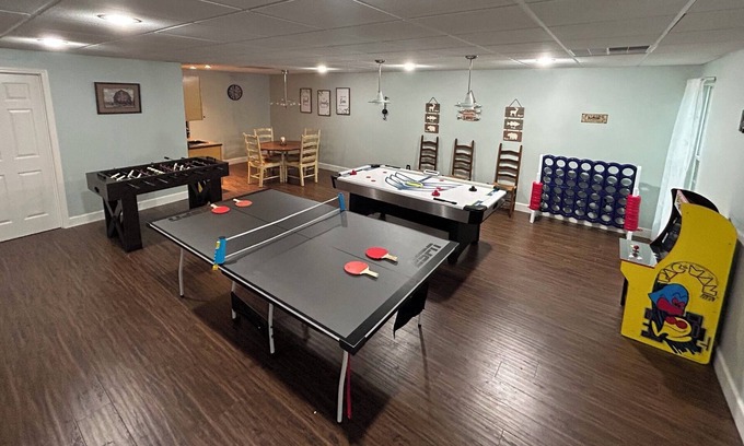 Andersonville House | 3 Min To Beautiful Norris Lake & Huge Game Room. Vacationrentalnorrislake.com