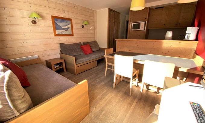 La Perriere Apartment | 3-room duplex 6-7 pers center, ski-in/ski-out