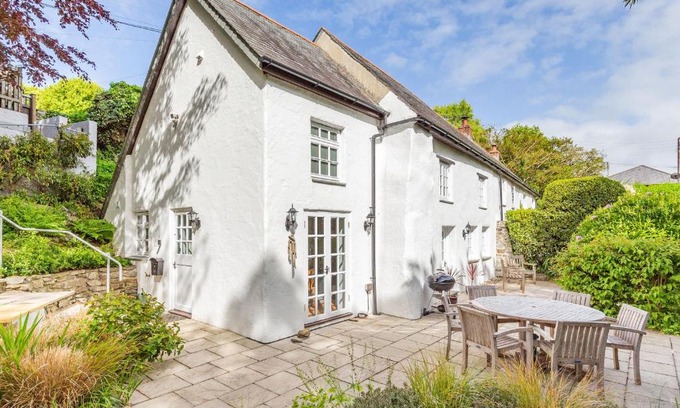 St. Agnes House | 3 Rose Cottages
