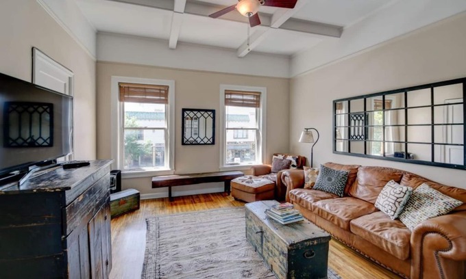 Downtown Bozeman Condo | 30-Day Rental - Historic flat w/great location & vintage features - Montana on Main Street!