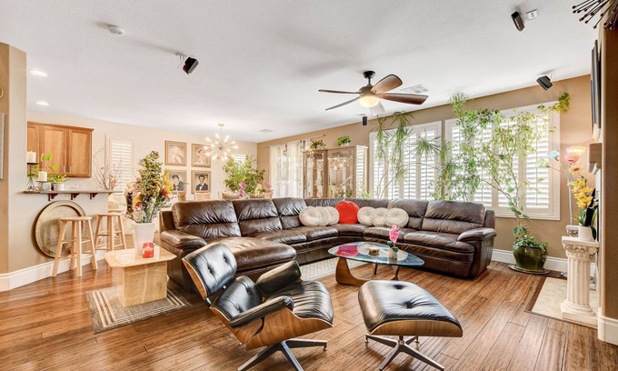 North Las Vegas House | 3000 Sq.Ft 5Bedrm 4Ba Luxury Oasis in the Desert