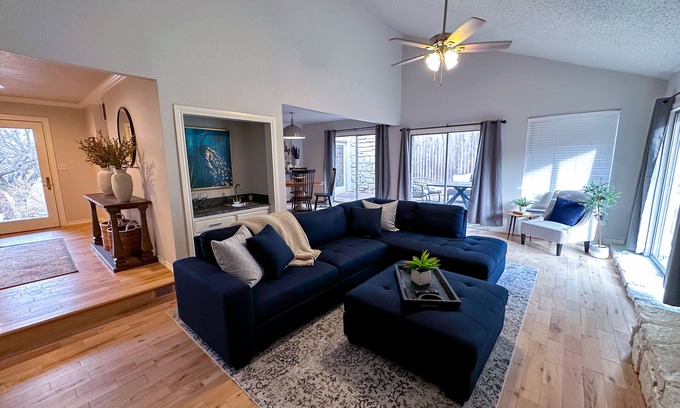 South Tulsa House | 3000 sq ft- Upscale-Family Friendly-Cul-de-sac Home