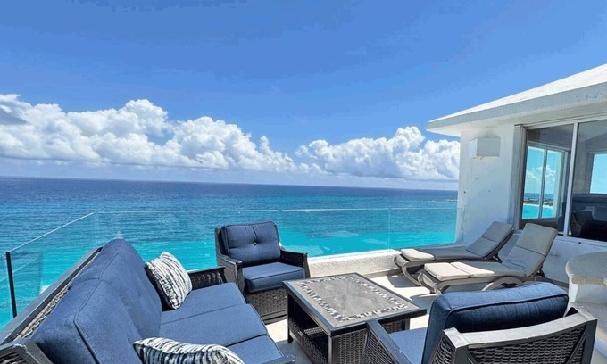 Zona Hotelera Condo | #3000-Tim’s Ocean Condos – Beachfront – 2 Private Terraces & Stunning Views!