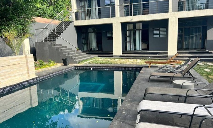 Greater Johannesburg Metropolitan Area Apartment | 31 on Forest (Matamela Suite)