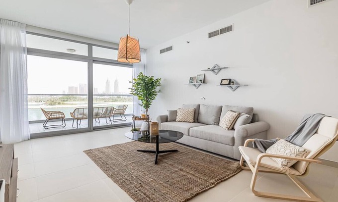 Palm Jumeirah Apartment | 317/2BDR+maid room/Sea view/The Palm