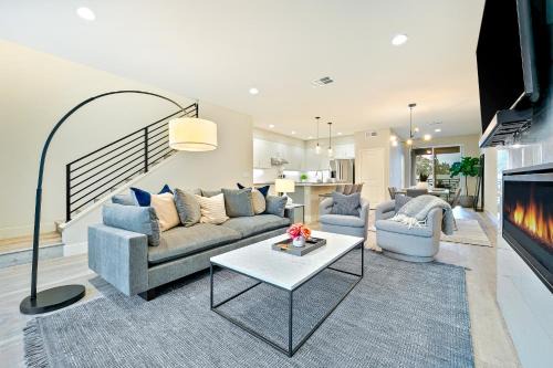 Carlsbad Village House | 343 Oak Avenue