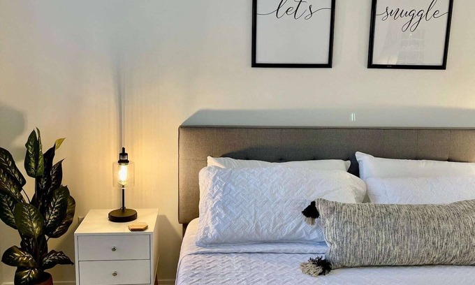 Mission Bay Apartment | 350A - Boca Retreat w/Pool, Parking, Near Evert Tennis & Shops