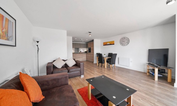 Reading City Centre Apartment | 360 RG1 Kennet Hse 07 -Kennet House 2 Bed and 2 Bath Apt. 7
