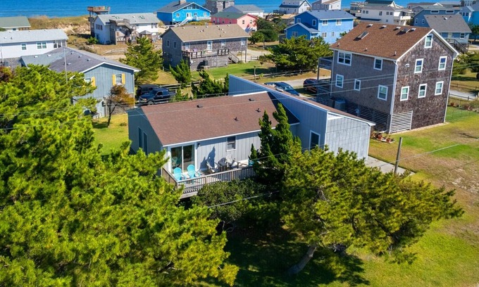 South Nags Head House | 386 - Unique South Nags Head Ocean-Side Rental - 4 Lots from Ocean!