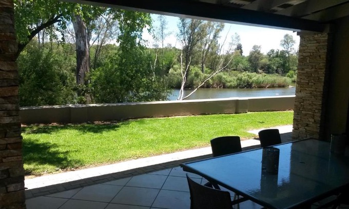 Vredefort House | 398 Vaal de Grace Golf Estate