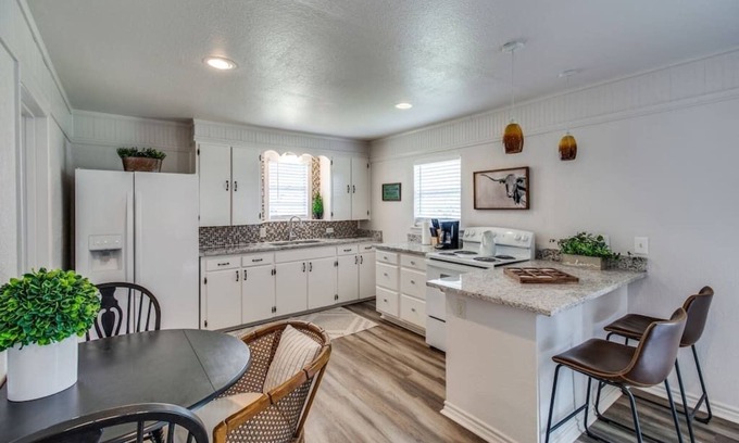 Gordonville House | 3B in Quiet Country close to Fishing and Megastar
