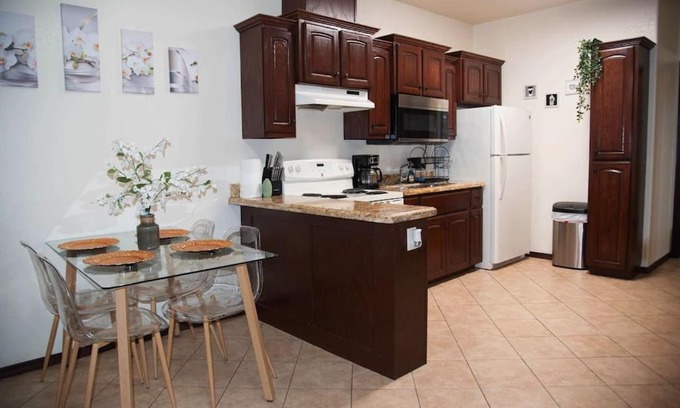 Edinburg Apartment | 3BD 2BT town suite minutes away Medical Center