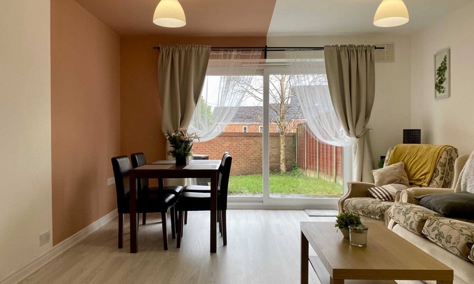 Wednesbury House | 3Bed House-Perfect for Contractors -WiFi -Parking