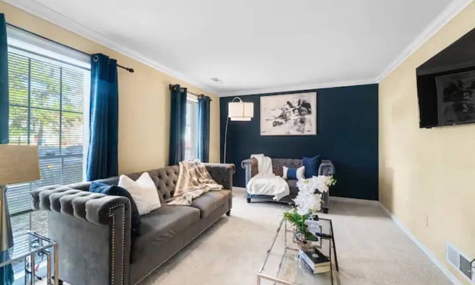 St. Charles House | 3BR Family Haven: Spacious Townhome | Free Parking