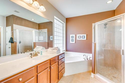 Mary Esther House | 3BR Gulf Getaway, Pet-Friendly, Soaking Tub, Near Parks