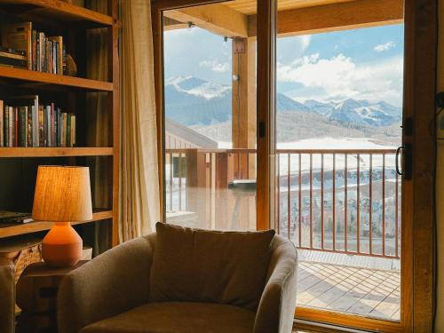 Crested Butte Apartment | 3BR Mountain Condo at the Trailhead with Huge Views