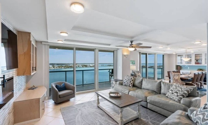 Villa Sabine Condo | 3BR Panoramic Island View + Washer/Dryer ~ Onsite Pool/Grills/Boat Launch