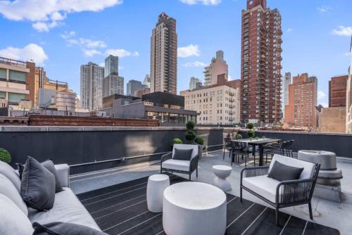 Central Park South Apartment | 3BR Penthouse Suite with Massive Private Rooftop
