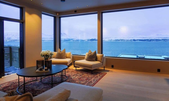 Tromso House | 3BR Villa Stunning View