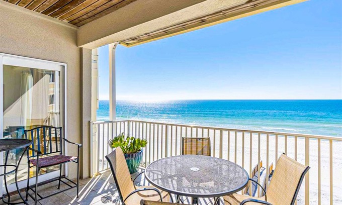 Orange Beach East Condo | 3rd-Floor Beachfront Condo w/Private Balcony, Beach Access, Shared Outdoor Pool