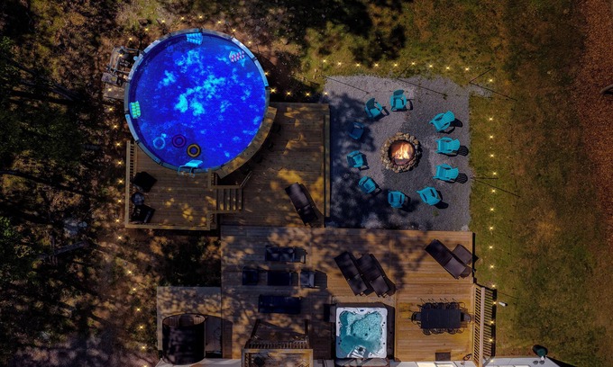 Albrightsville House | 4,000sf, Sauna, Firepit, Hot Tub, Family Fun Loft