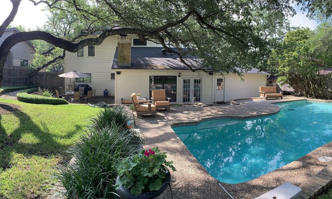 Bee Cave Woods House | 4/3 Lux Home w/pool 3mils toDwntwn, SXSW, walk to ACL/Zilker Park *LOCATION*