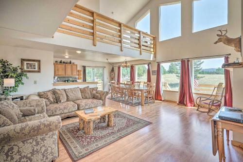 Florissant House | 4 Acres and Mtn Views Cabin with Deck in Florissant