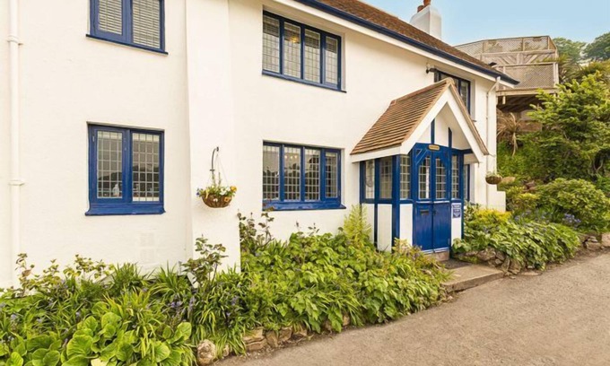 Babbacombe Cottage | 4 Bed - Beach Cottage - Sleeps 8 guests in 4 bedrooms