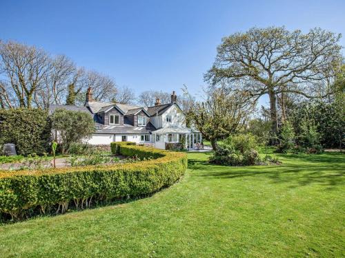 Winfrith Newburgh House | 4 Bed in Winfrith Newburgh 86025