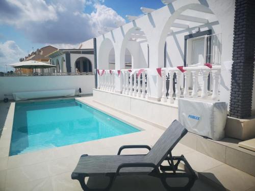 Jeronimo y Avileses y Balsicas de Arriba Villa | 4-Bed Villa La Vita e Bella-Private Pool & Terrace