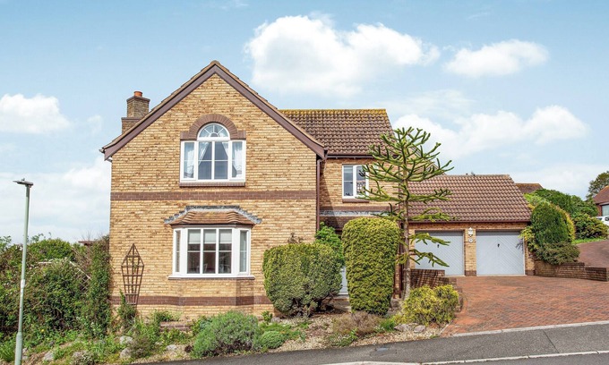 Teignmouth Cottage | 4 bedroom accommodation in Teignmouth
